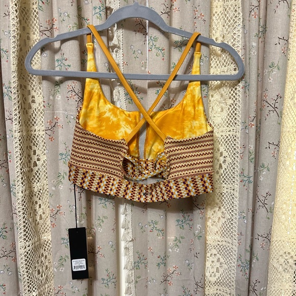 WITH Gaby Strap Back Zipper Sports Bra Turmeric Yellow NWT Medium - Picture 4 of 7